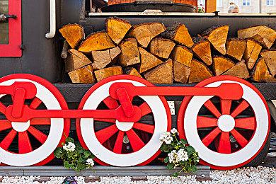 《享受这间餐厅吧》登陆steam 手绘风选项冒险新游